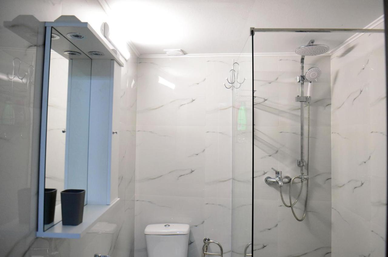 Private Apartment In The City Centre. Oradea Exteriör bild