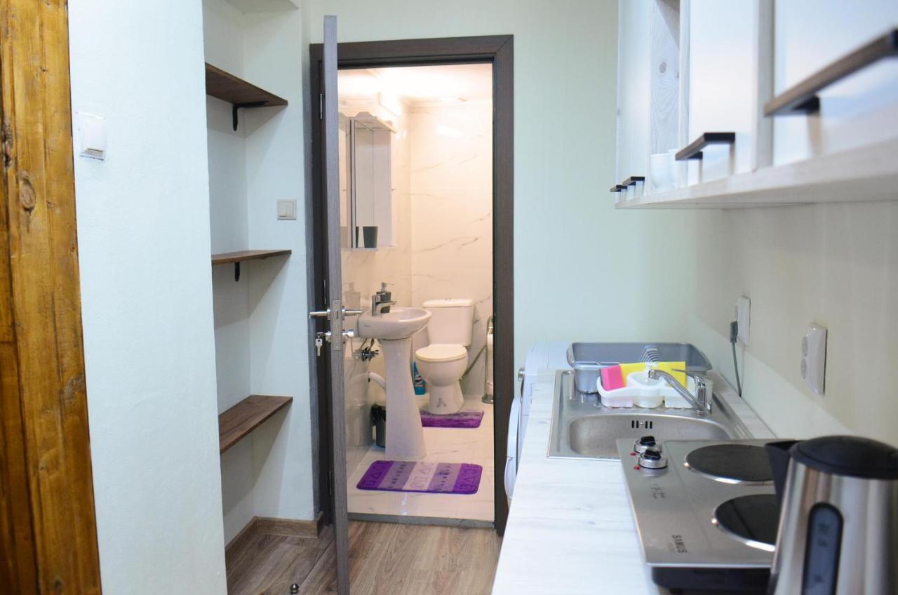 Private Apartment In The City Centre. Oradea Exteriör bild