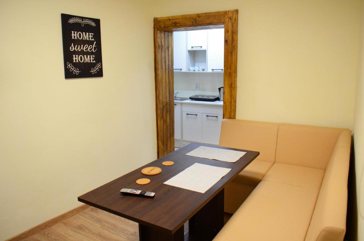 Private Apartment In The City Centre. Oradea Exteriör bild